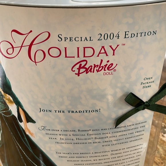 NIB Special Edition 2004 Holiday Barbie- green dress - Picture 9 of 12